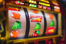 Koleksi permainan slot beragam tema yang tersedia di platform fonix3388 Indonesia